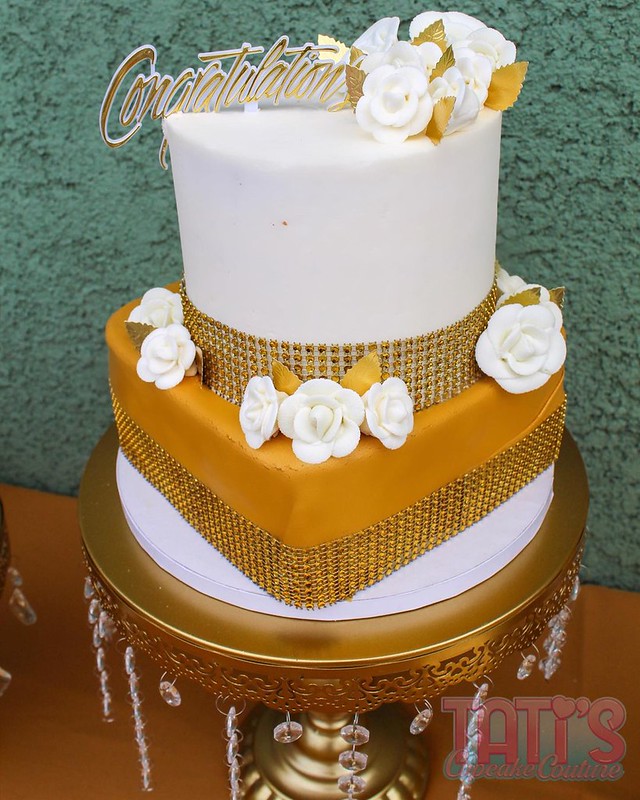 Cake by Tati's Cupcake Couture