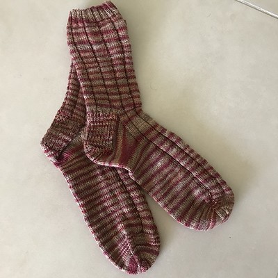Connie (knitnut246) was unable to knit from November until February because of a broken wrist but has finally been able to finish this pair of Vanilla Latte Socks by Virginia Rose-Jeans that she started in October!