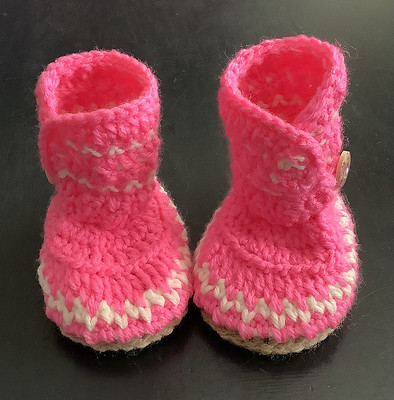 Cathy (MCatherineL) crocheted this cute pair of Dakota Boot by Lorin Jean.