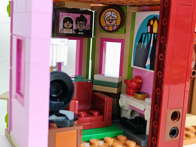 LEGO Disney 100 "Up House" (43217)