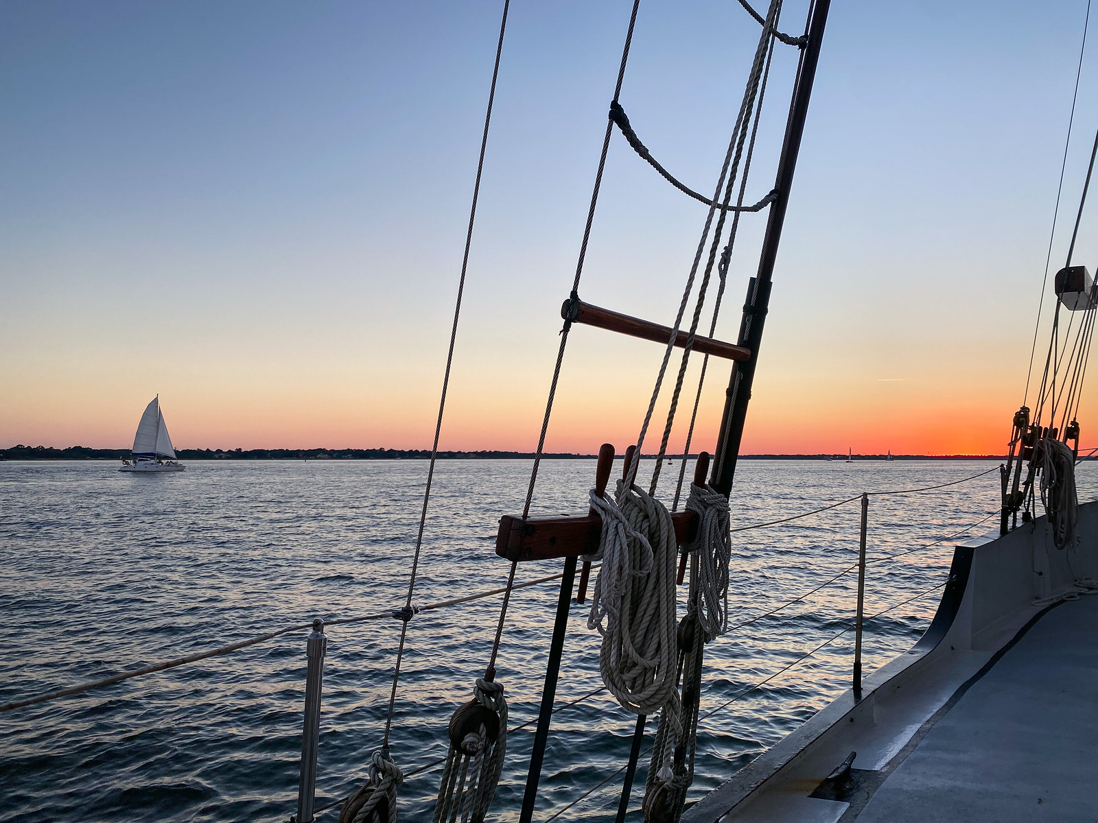10 Things You Must Do in Charleston | Sunset Sail with Schooner Pride | What to Do in Charleston South Carolina | Charleston Travel Guide | Top Things to do in Charleston | Best Things to Do in Charleston SC | What to See, Do & Eat in Charleston