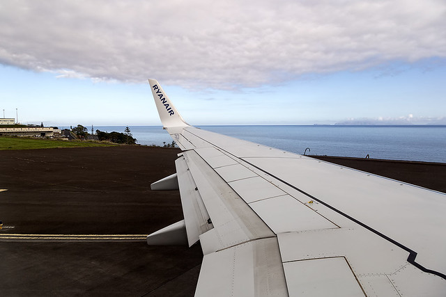 EI-GSI Ryanair B737-800 Deparing Madeira Funchal