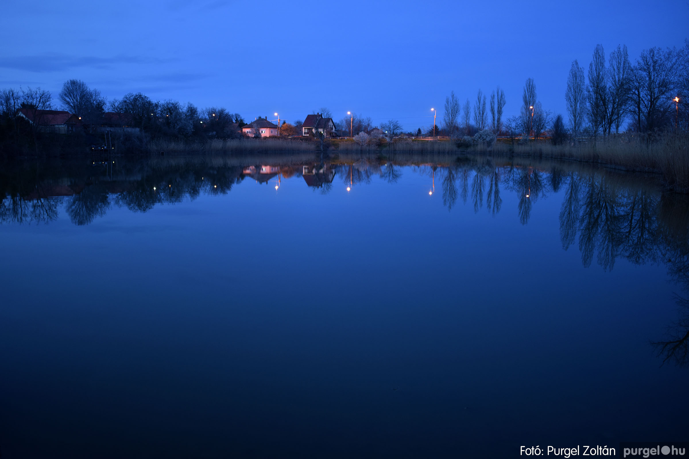 2023.03.19. 004 Esti fények a Kórógy-tó mentén - Fotó：PURGEL ZOLTÁN©.jpg