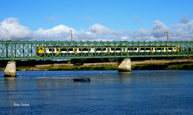 Rio Mondego- Ponte ferroviária de Lares
