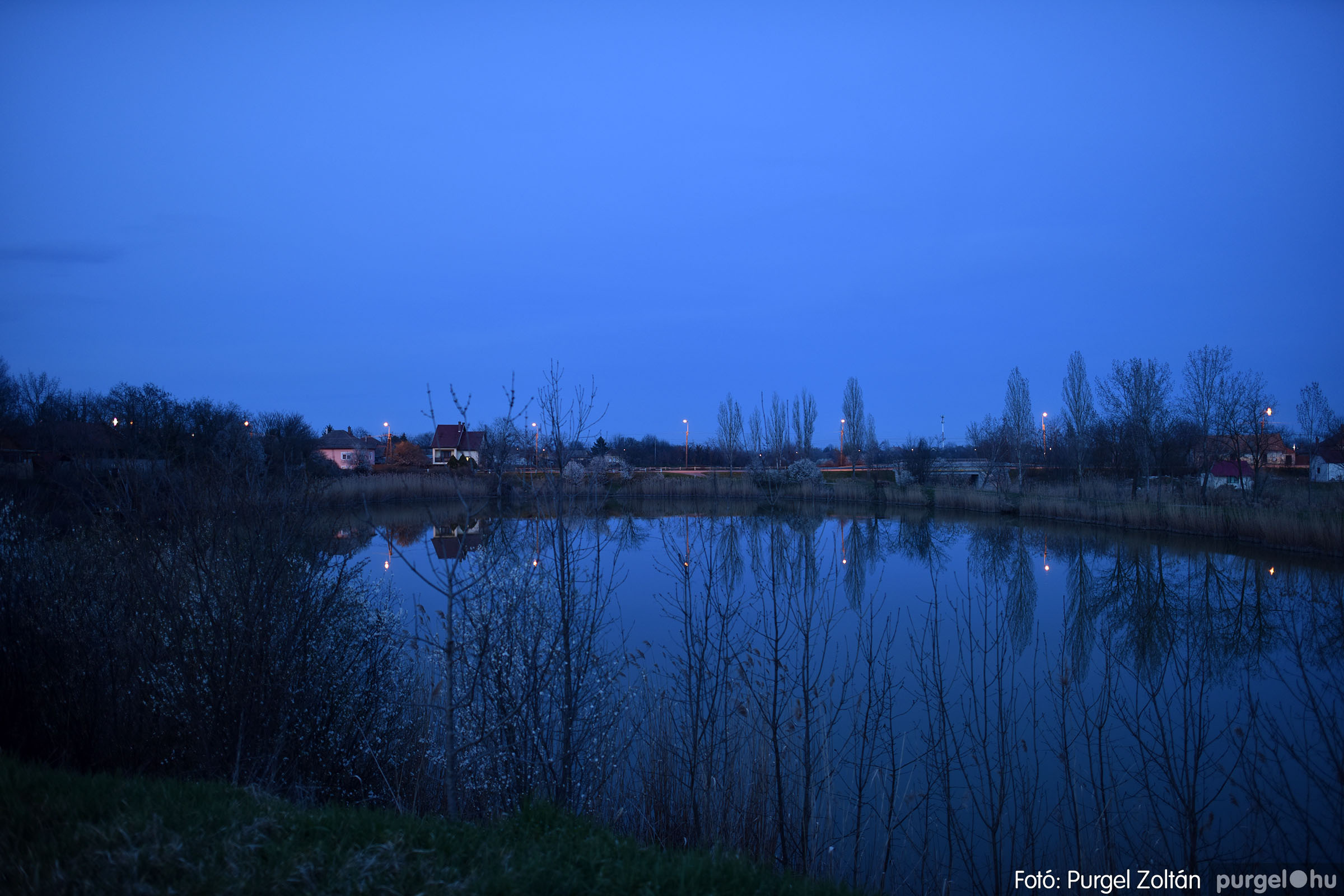 2023.03.19. 001 Esti fények a Kórógy-tó mentén - Fotó：PURGEL ZOLTÁN©.jpg