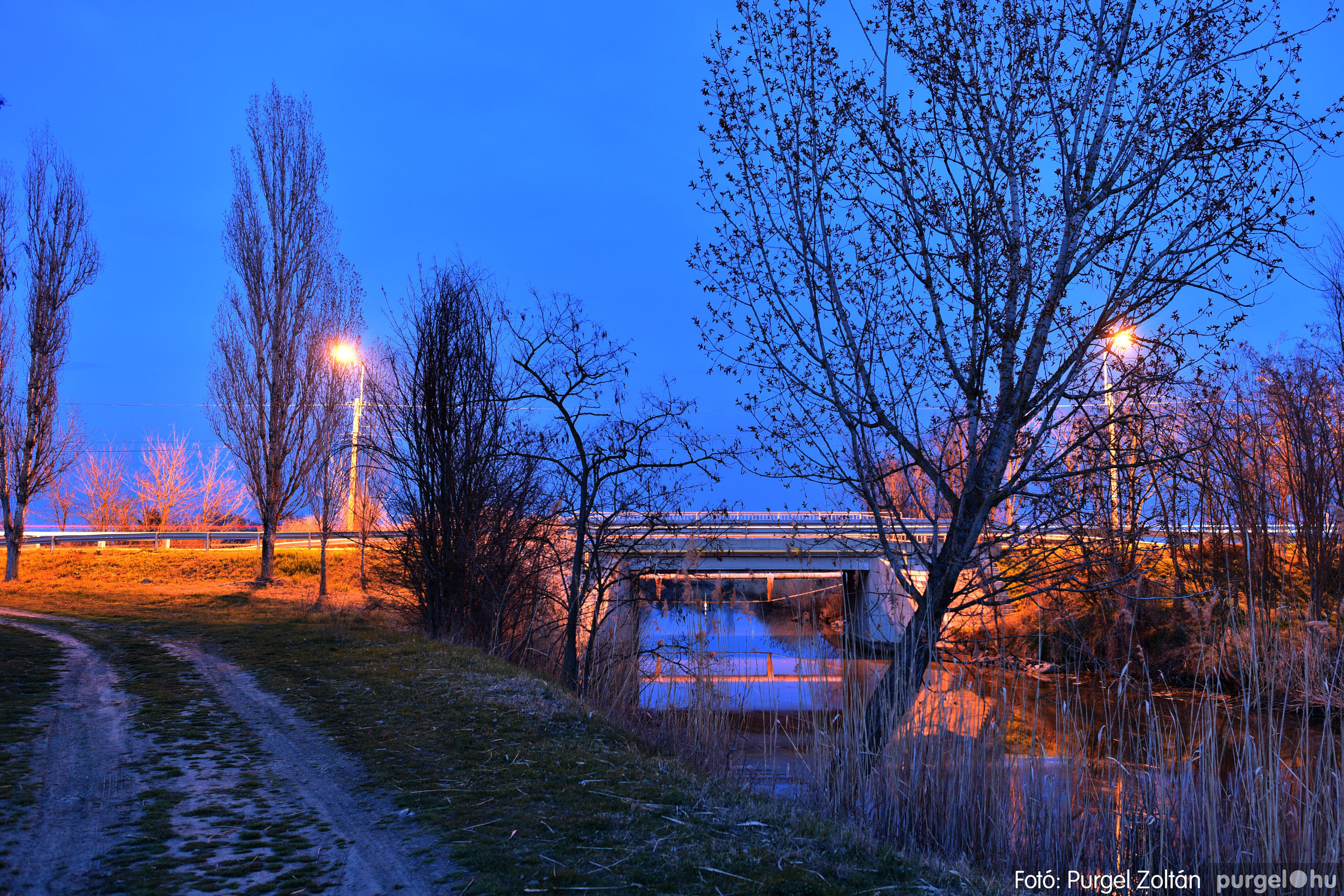 2023.03.19. 012 Esti fények a Kórógy-tó mentén - Fotó：PURGEL ZOLTÁN©.jpg
