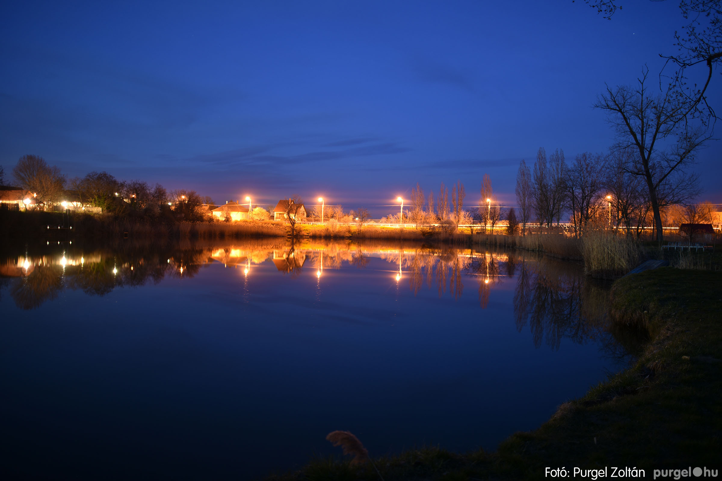 2023.03.19. 020 Esti fények a Kórógy-tó mentén - Fotó：PURGEL ZOLTÁN©.jpg