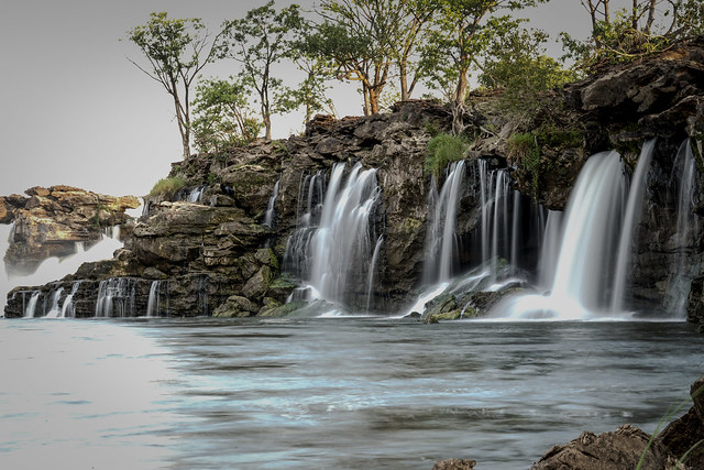 Zambezi River rushes over horseshoe-shaped Ngonye Falls, western Zambia – photo Jacques Marais