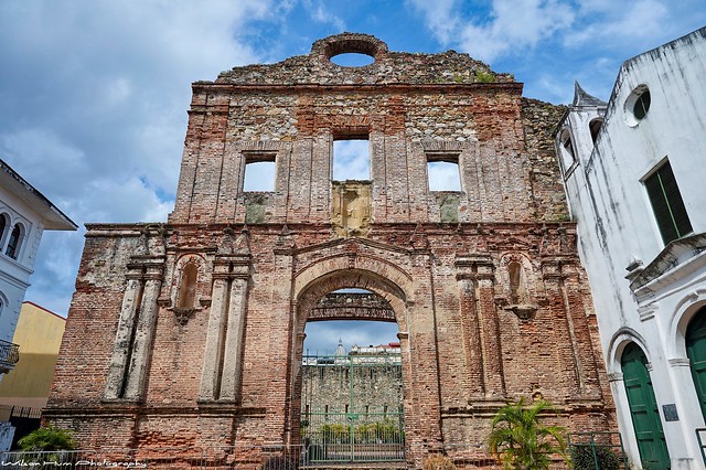 El Arco Chato, Panama City