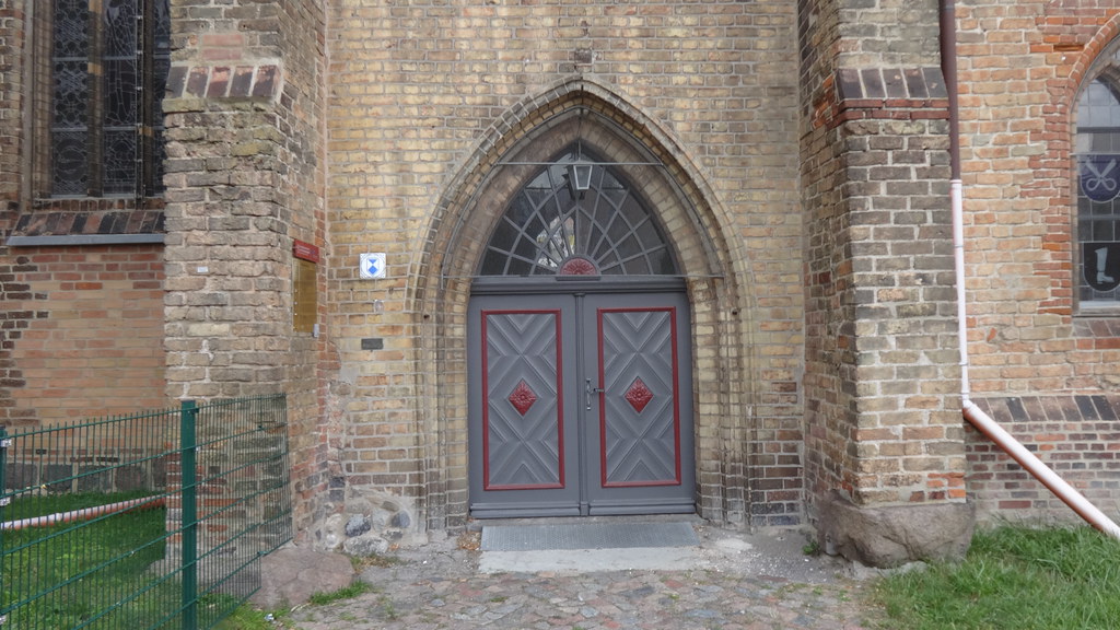 ab 1280 Anklam spitzbogiges Portal gotische Kirche St. Nikolai Nikolaikirchstraße in 17389