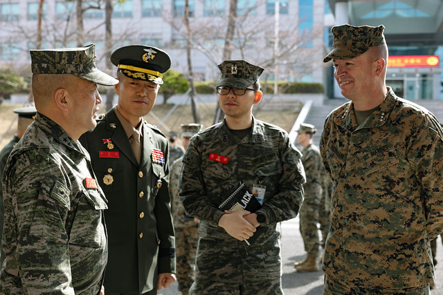 U.S. and ROK  Marines attend ceremony in South Korea