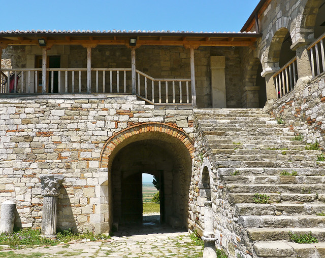 Quoi et où? Apollonia, Albanie: monastère Sainte Marie