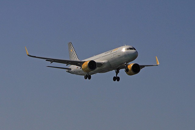 EC-NFJ A320 Vueling Arrecife 27-11-2022