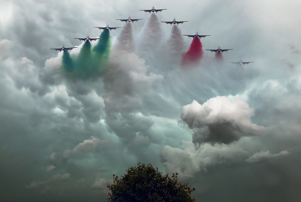 Sky art - Forza Italia (Airshow Sanicole)