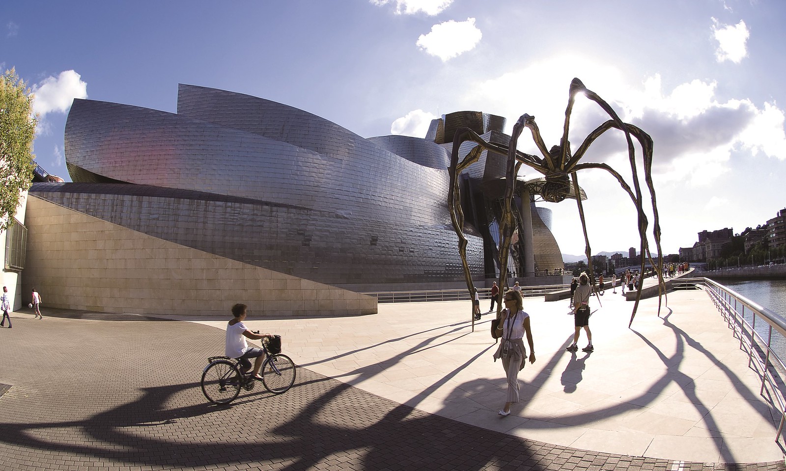 毕尔巴鄂古根海姆当代艺术博物馆时常举办毕加索展览 ©西班牙國家旅遊局