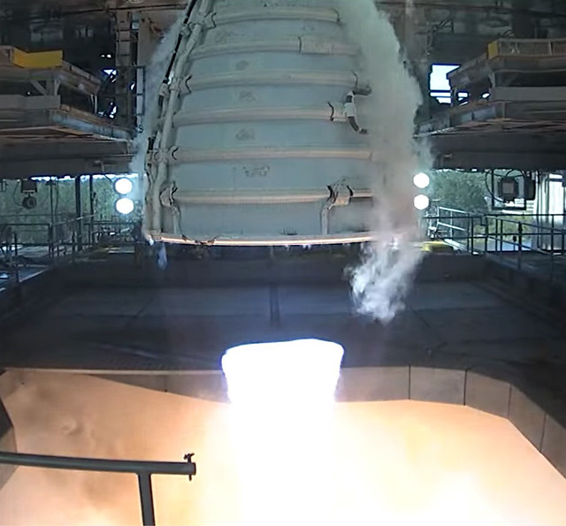 NASA Conducts Long Duration Hot Fire of RS-25 Certification Engine