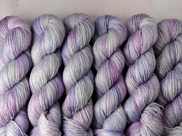 Brilliance 4 Ply  – British Bluefaced Leicester wool/silk hand-dyed yarn 100g – ‘Moonstone’