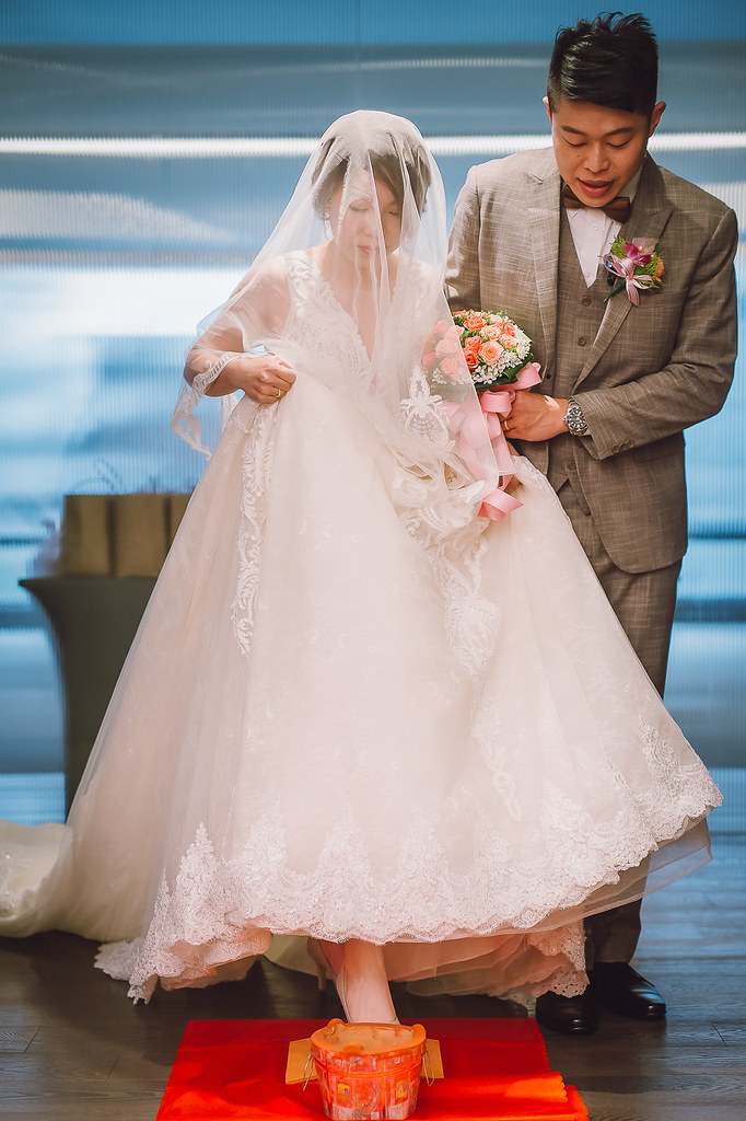 [婚禮攝影]修豪柏吟 文定迎娶午宴@板橋希爾頓-最專業的團隊完成每場完美婚禮紀錄，拍的不只好更要快! #婚攝