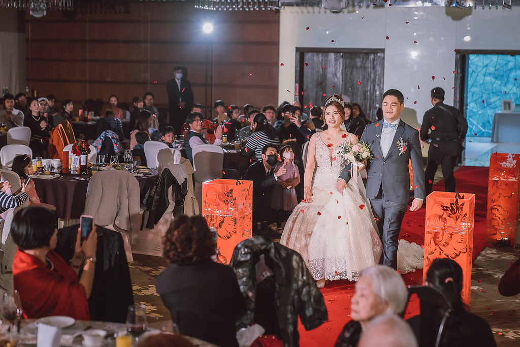 [婚禮攝影]鈞仁又慈 文定午宴@台北故宮晶華-最專業的團隊完成每場完美婚禮紀錄，拍的不只好更要快! #即拍即印