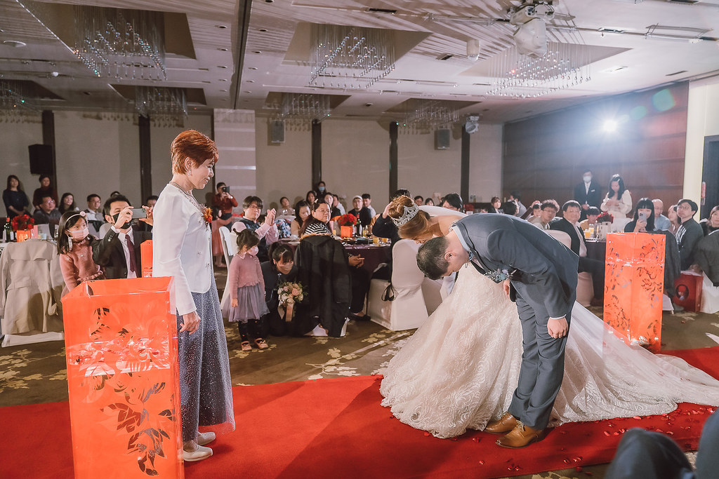 [婚禮攝影]鈞仁又慈 文定午宴@台北故宮晶華-最專業的團隊完成每場完美婚禮紀錄，拍的不只好更要快! #婚攝作品