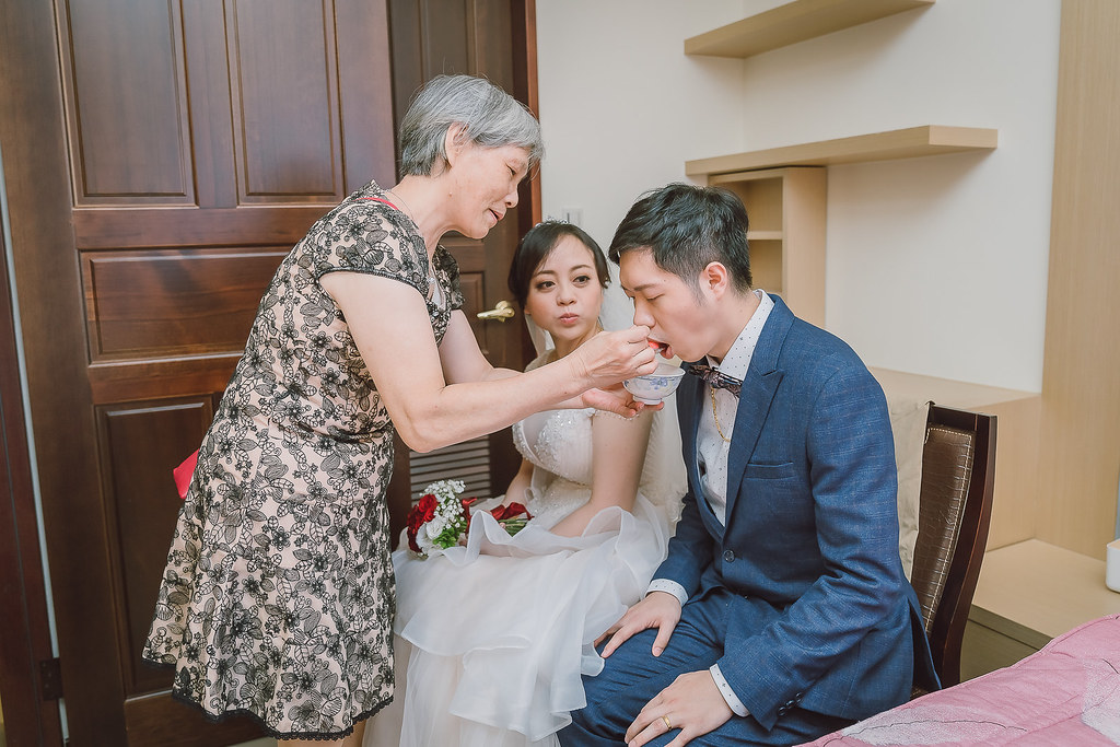 [婚禮攝影]煥文曉倩 文定迎娶@自宅-最專業的團隊完成每場完美婚禮紀錄，拍的不只好更要快! #婚攝推薦