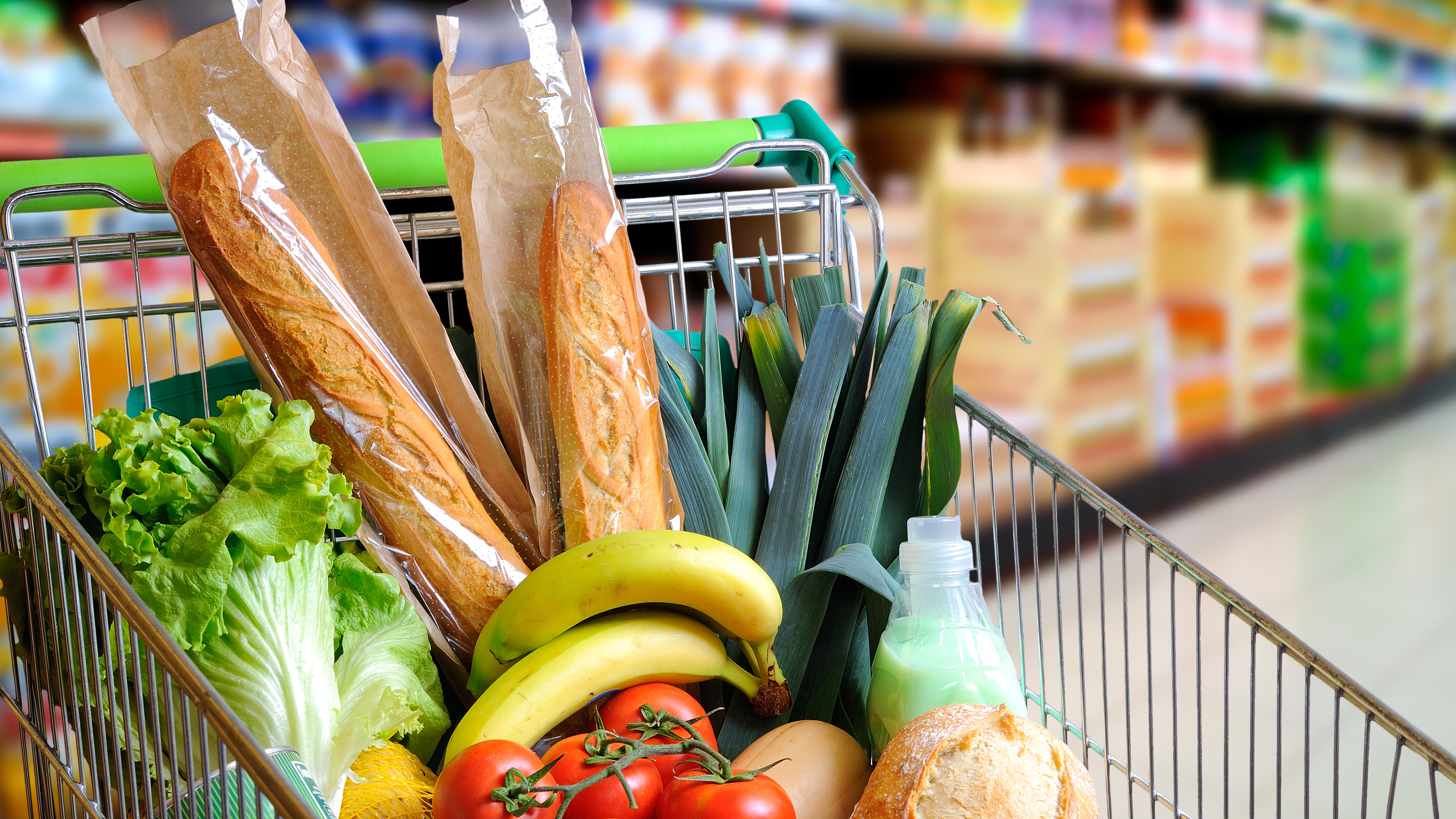 Shopping trolley with healthy foods