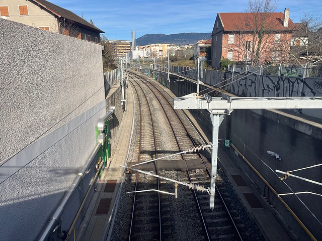 Genève - Annemasse tracks exit the tunnel