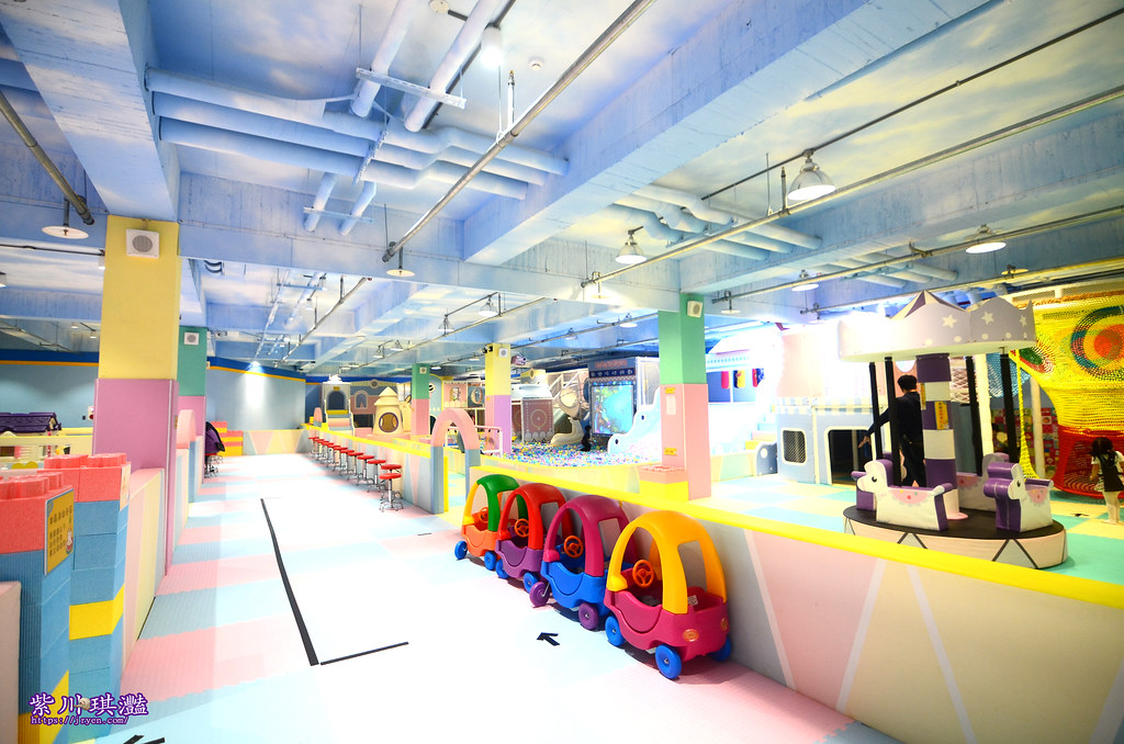 沖繩版墾丁 長灘休閒飯店 500坪室內親子遊戲 日本裸湯 賽車場7