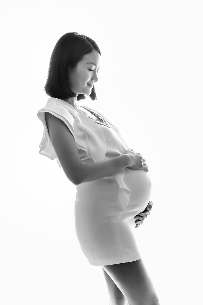 [親子寫真]邵嬿蓁 全家福拍攝@迪司陽光攝影棚-最專業的團隊完成全家福照，拍出有溫度的照片! #孕婦寫真