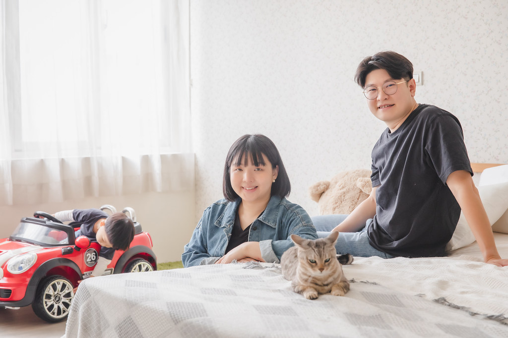 [親子寫真]  蔡心儀  全家福 孕婦拍攝@迪司陽光攝影棚-最專業的團隊完成全家福照，拍出有溫度的照片! #