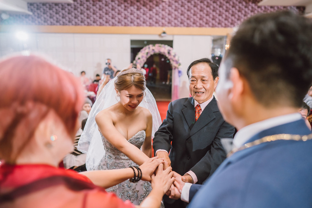 [婚禮攝影]薇欣博玄 午宴@台南新營觀天下宴會館-最專業的團隊完成每場完美婚禮紀錄，拍的不只好更要快! #即拍即印