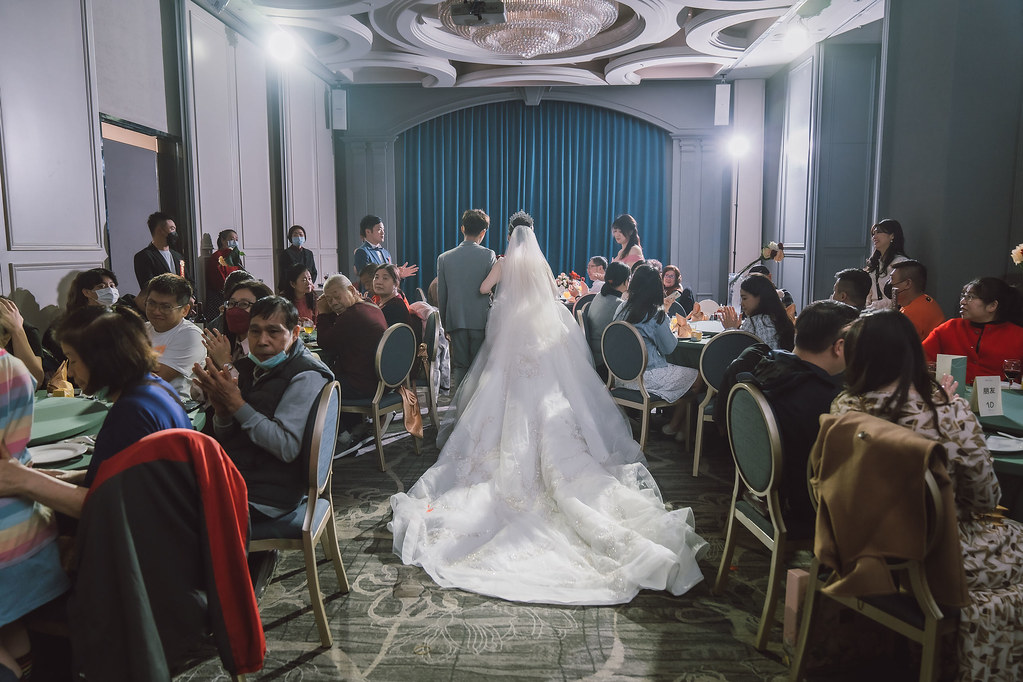 [婚禮攝影]國凍怡君 早儀午宴@新店豪鼎-最專業的團隊完成每場完美婚禮紀錄，拍的不只好更要快! #婚攝推薦