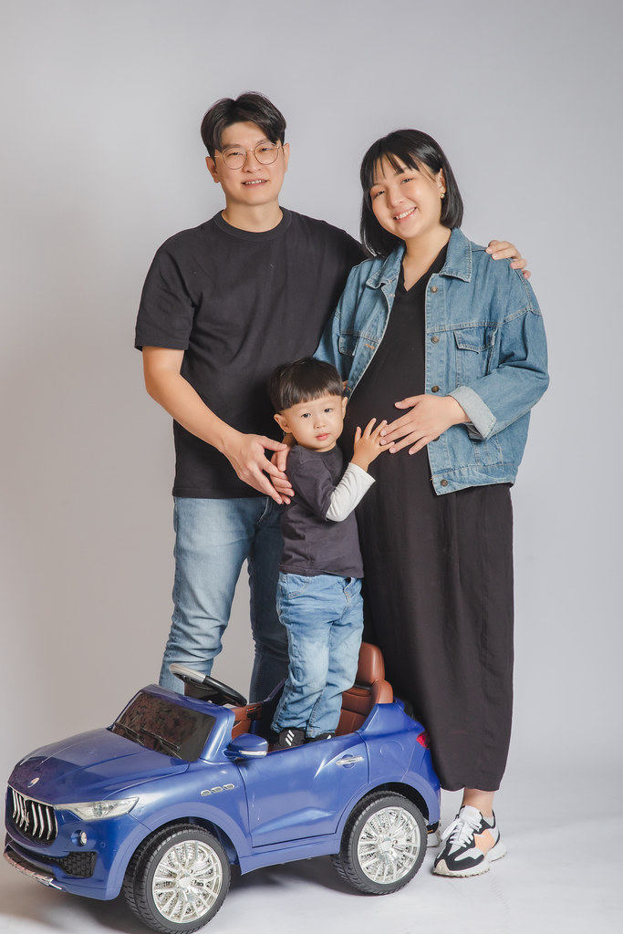 [親子寫真]  蔡心儀  全家福 孕婦拍攝@迪司陽光攝影棚-最專業的團隊完成全家福照，拍出有溫度的照片! #親子寫真