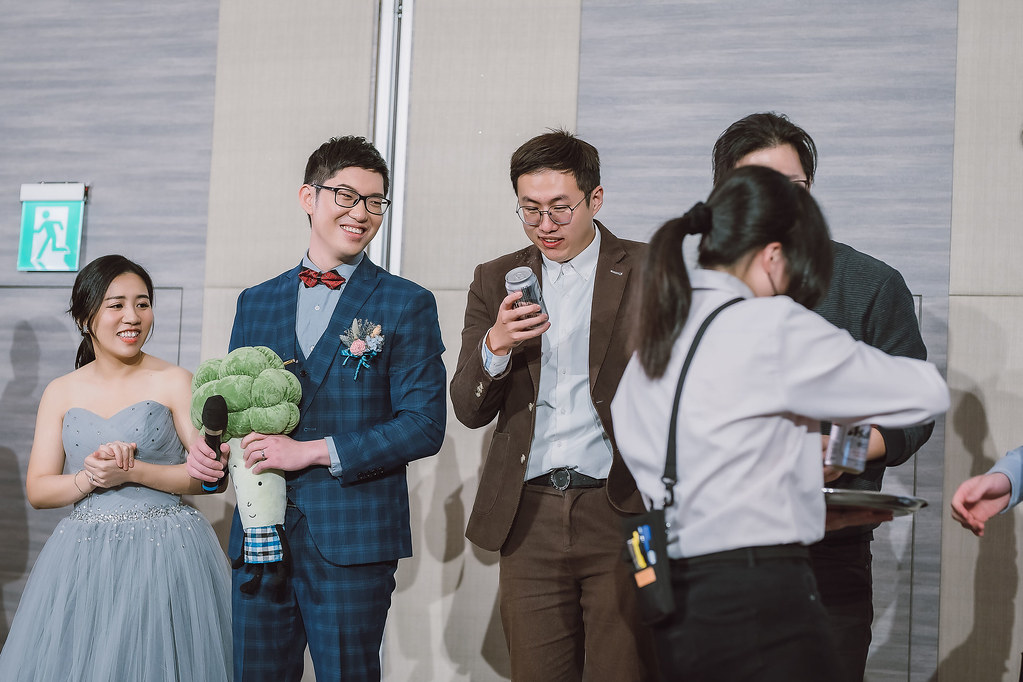 [婚禮攝影]羽萱邑安 午宴@台北將捷金鬱金香酒店-最專業的團隊完成每場完美婚禮紀錄，拍的不只好更要快! #台北婚攝