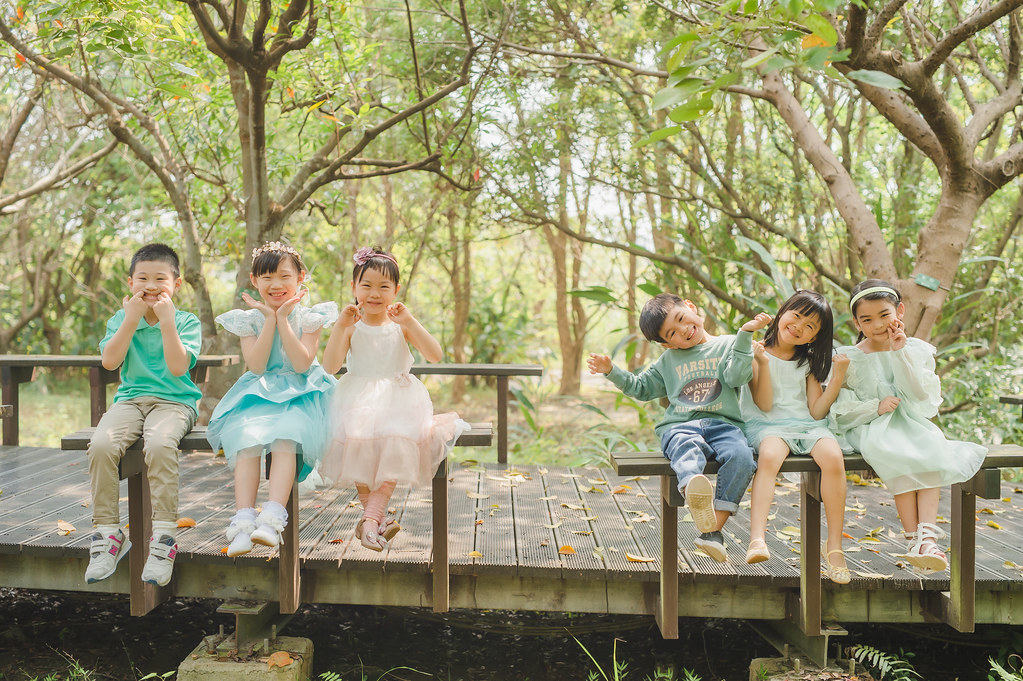 [畢業寫真]  2022年橘子幼稚園 畢業照拍攝 @迪司陽光攝影棚-最專業的團隊完成全家福照，拍出有溫度的照片! #兒童寫真