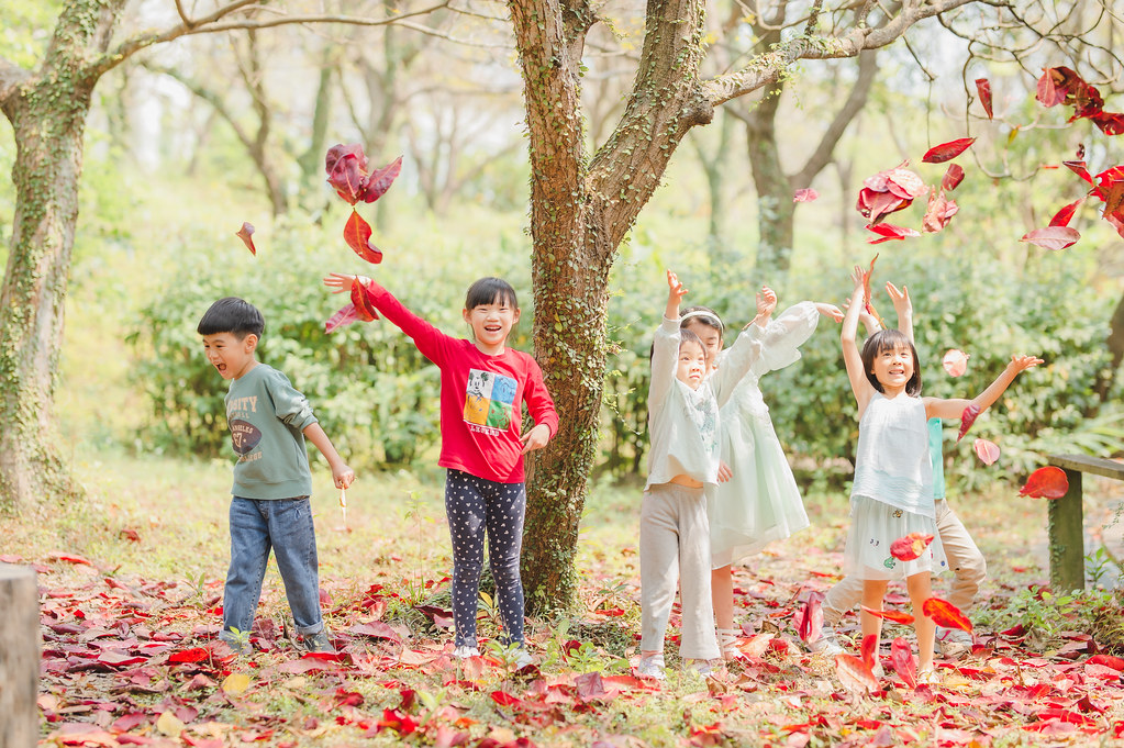 [畢業寫真]  2022年橘子幼稚園 畢業照拍攝 @迪司陽光攝影棚-最專業的團隊完成全家福照，拍出有溫度的照片! #兒童寫真