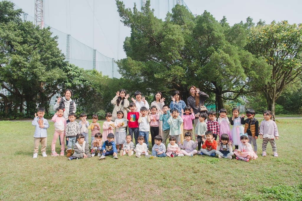 [畢業寫真]  2022年橘子幼稚園 畢業照拍攝 @迪司陽光攝影棚-最專業的團隊完成全家福照，拍出有溫度的照片! #