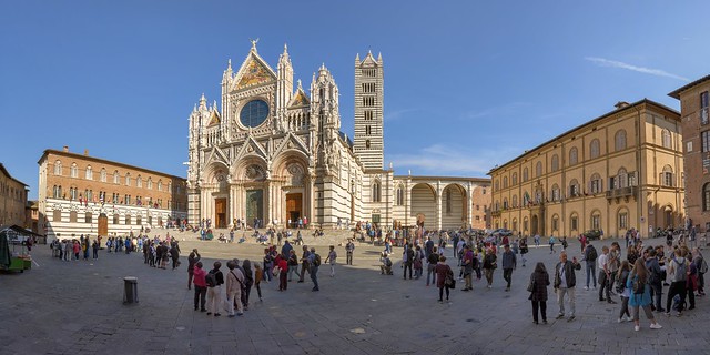 *Siena @ Piazza del Duomo*