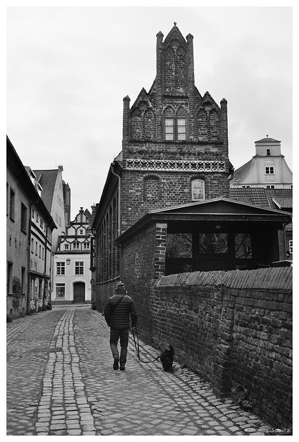 Stralsund, Altstadt | Minox 35 GL | Ilford XP2