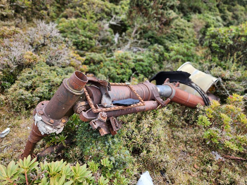 Mt. Sancha plane crash debris. Photo by Xiao Tsai