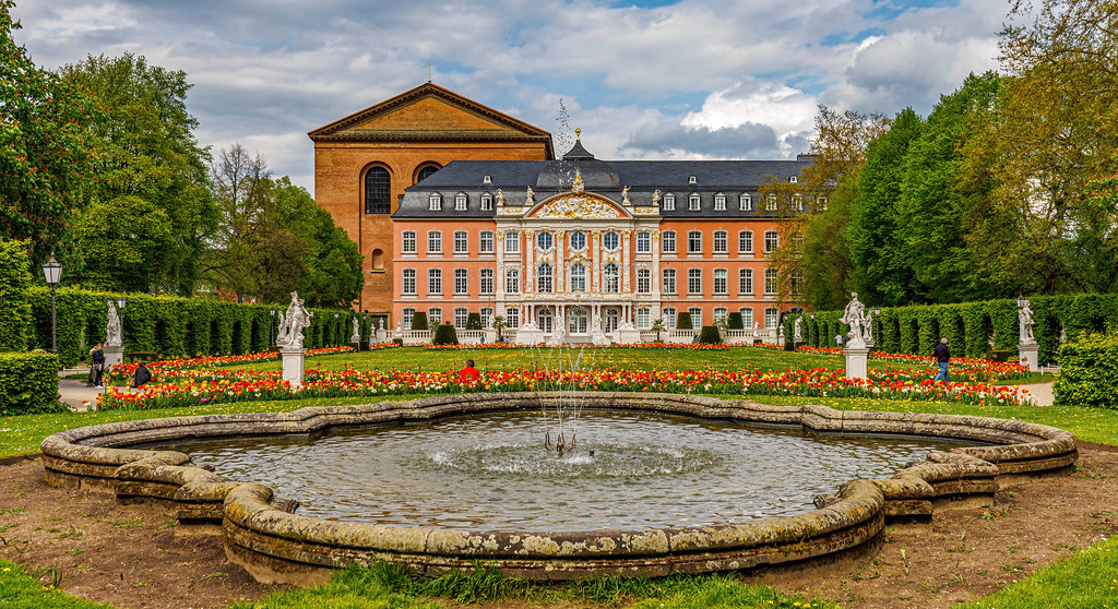 Kurfürstliches Palais und Konstantinbasilika in Trier