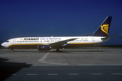 Ryanair (Nykoping) B737-8AS EI-DAF GRO 15/05/2004