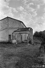 An abandoned cortijo (farmhouse).