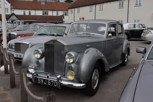 1954 Rolls-Royce Silver Dawn Saloon