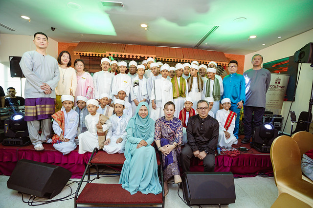 Universal Music &Amp; Hotel Royal Meraikan Ramadan Bersama Pelajar Tahfiz