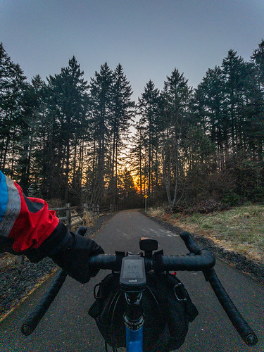 iphone13mini winter bike sinrise sunrise
