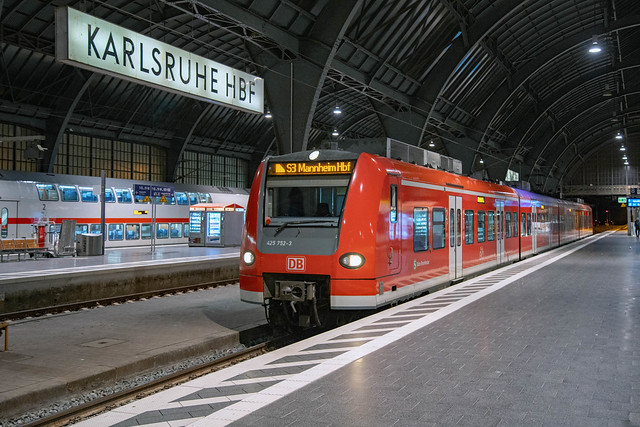 DB Regio 425 252 Karlsruhe Hbf