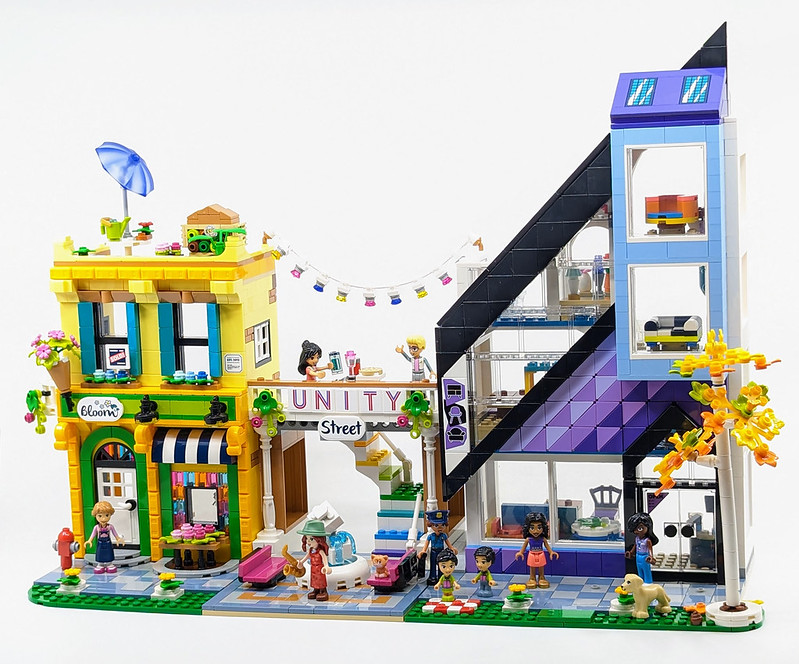 41732: Downtown Flower And Design Stores Set Review