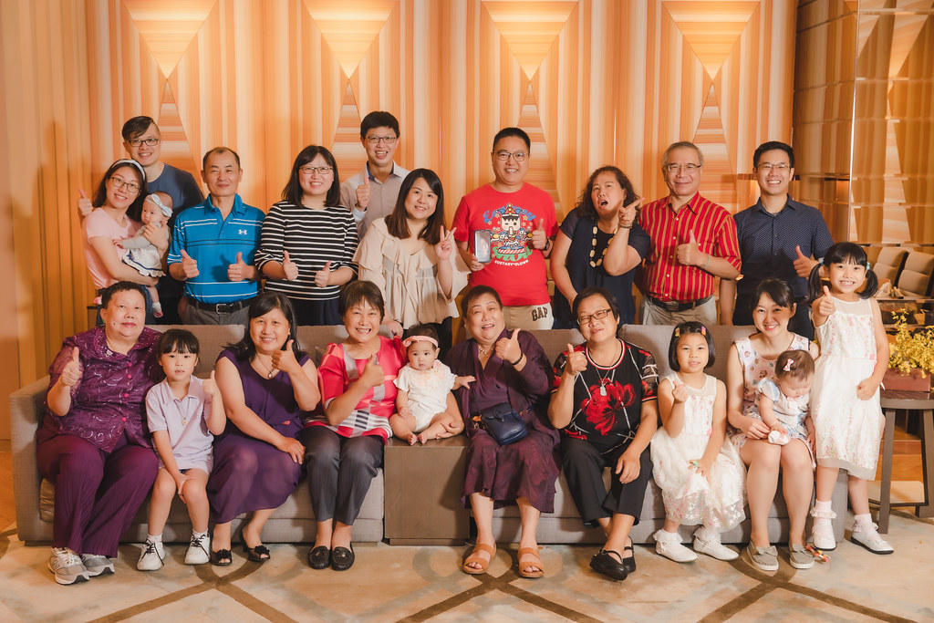 [親子寫真] 洪玉如 生日派對拍攝@迪司陽光攝影棚-最專業的團隊完成全家福照，拍出有溫度的照片! #孕婦寫真