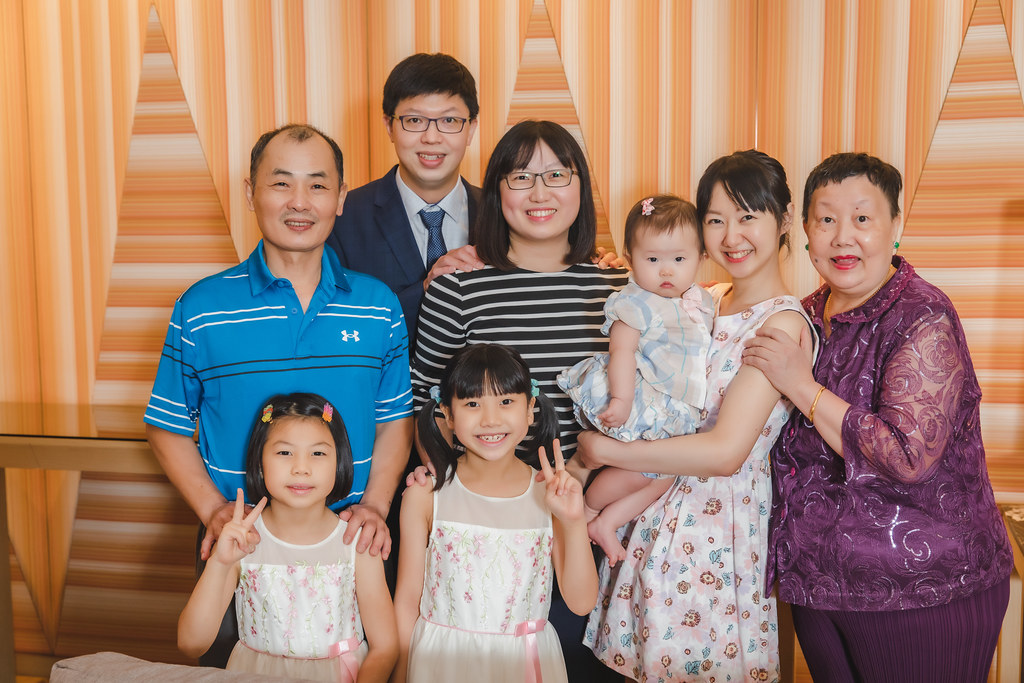 [親子寫真] 洪玉如 生日派對拍攝@迪司陽光攝影棚-最專業的團隊完成全家福照，拍出有溫度的照片! #親子寫真